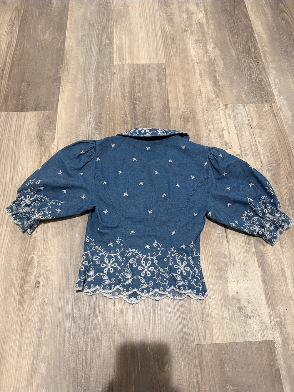 Avec Les Filles Needle Blue Cotton Chambray Embroidered Top - Picture 8 of 12